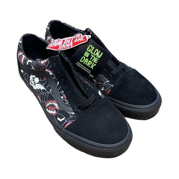 Vans Glow Fright Old Skool Vampire Halloween Shoes NWT - Picture 3 of 8